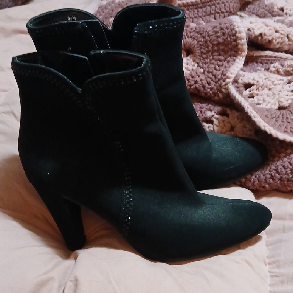Black Boots